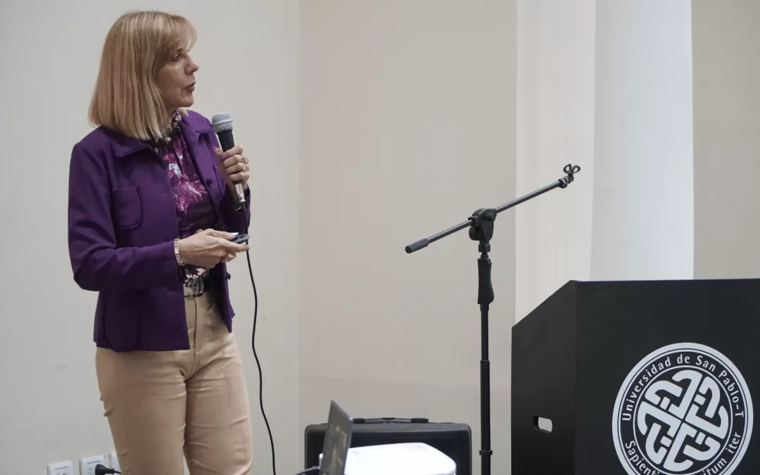 Mariana Rey Galindo expuso sobre las nuevas cartografías del derecho de familia en la Semana del Abogado
